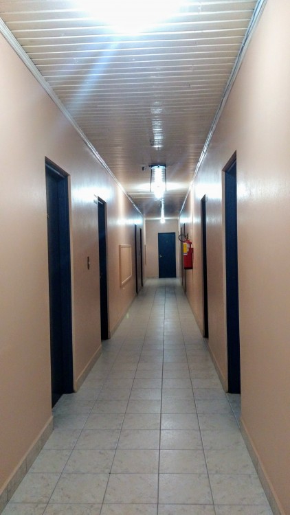 Corredor de acesso aos apartamentos da pousada