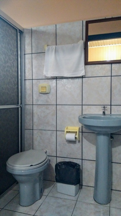 Banheiro do apartamento da pousada